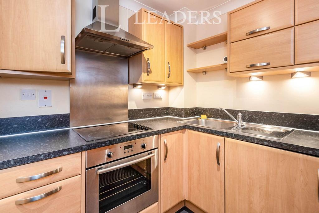 Apartment in Cambridge - View 2