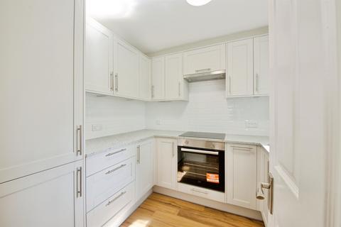 2 bedroom flat for sale, Waterside Close, Barking