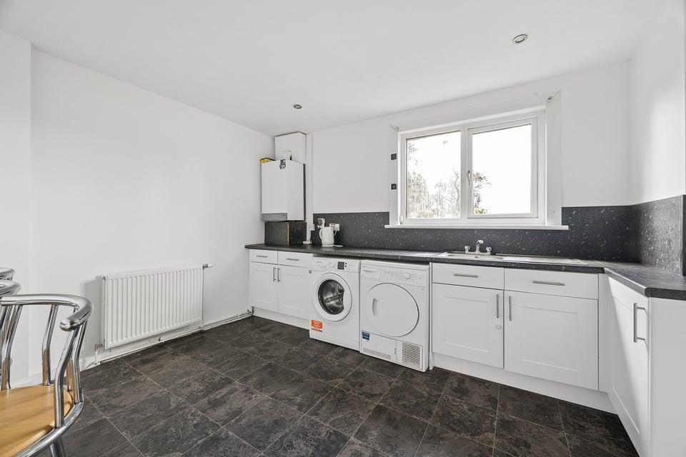 Apartment in Glasgow - More
