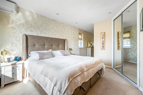 undefined, VIRGINIA CLOSE, ASHTEAD, KT21