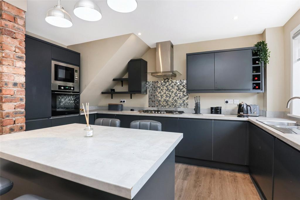 House in Rutherglen - More