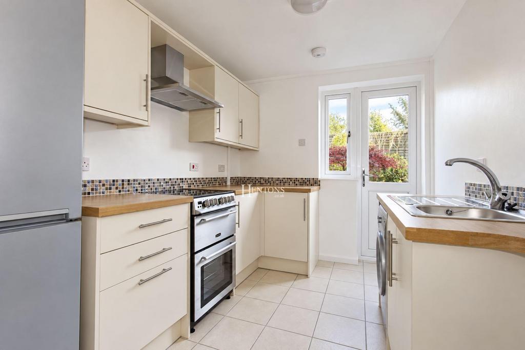 Apartment in Cardiff, Cyncoed - View 2