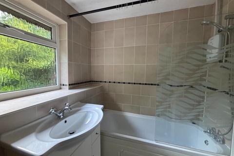 4 bedroom detached house to rent, Neath Hill, Milton Keynes MK14