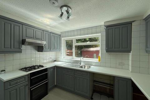 4 bedroom detached house to rent, Neath Hill, Milton Keynes MK14