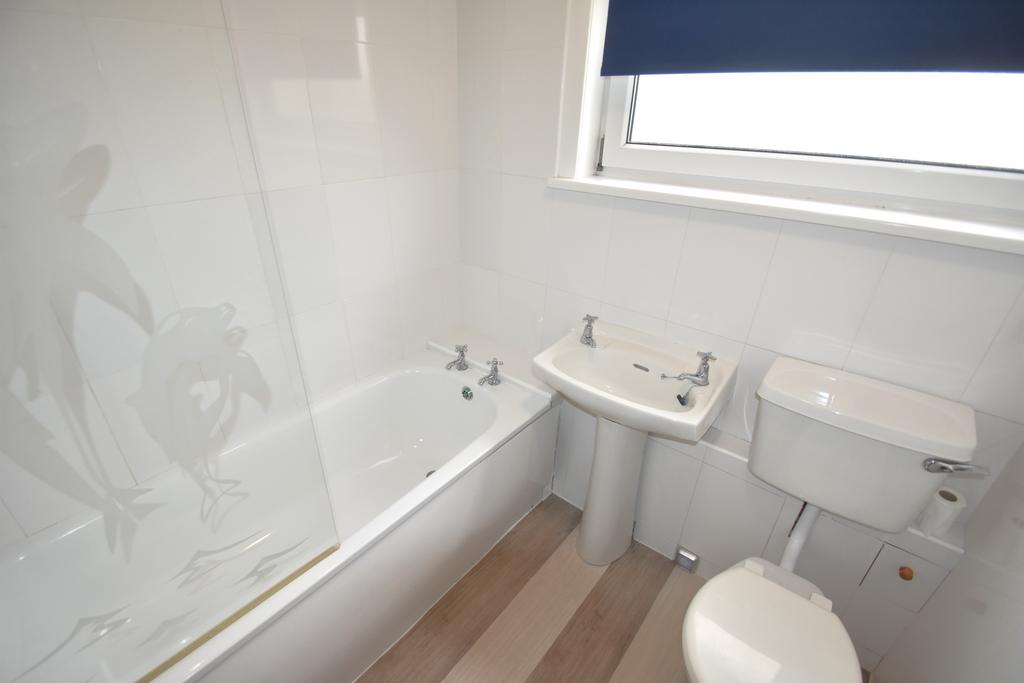 Apartment in East Kilbride - More