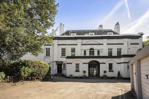 2 bedroom apartment for sale, Middle Hill, Egham, Surrey, TW20