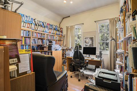 2 bedroom apartment for sale, Middle Hill, Egham, Surrey, TW20