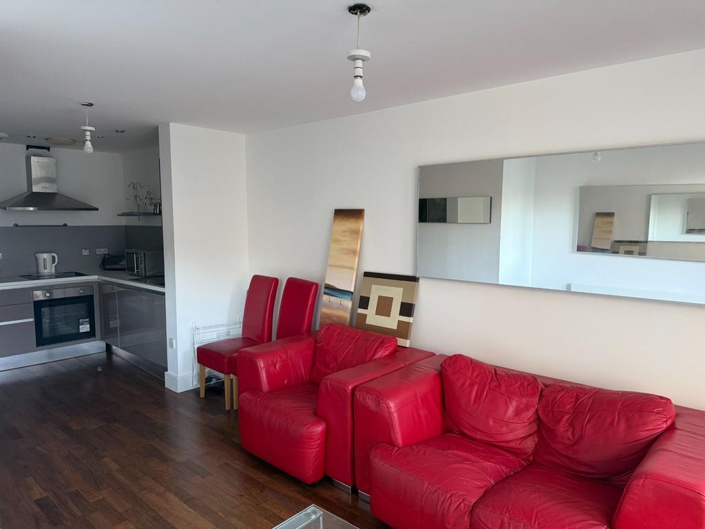 Apartment in Newcastle Upon Tyne - View 3