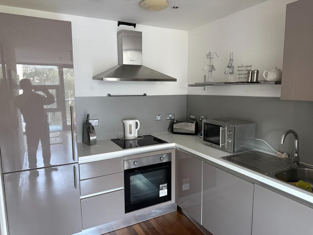 Apartment in Newcastle Upon Tyne - View 2