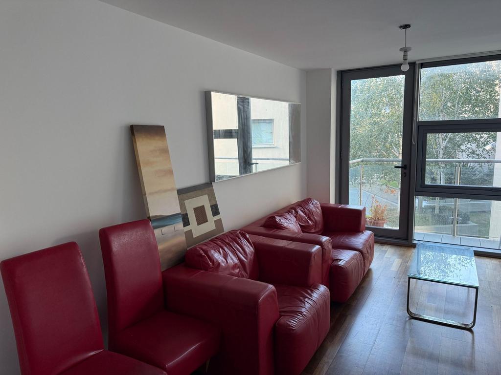 Apartment in Newcastle Upon Tyne - View 4