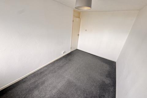 3 bedroom semi-detached house to rent, Rubens Walk, CORBY