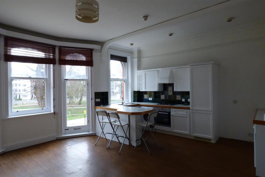 Apartment in Brighton - View 2