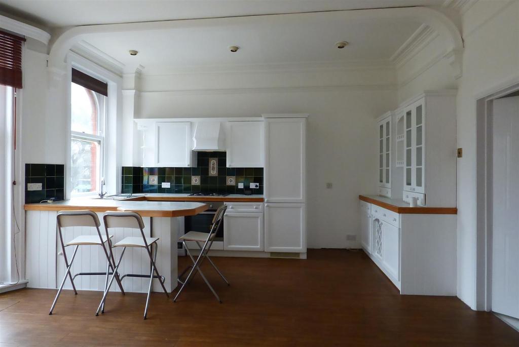 Apartment in Brighton - View 4
