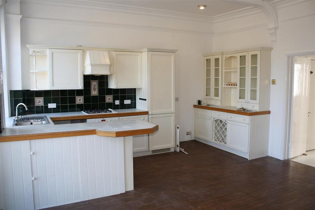 Apartment in Brighton - More