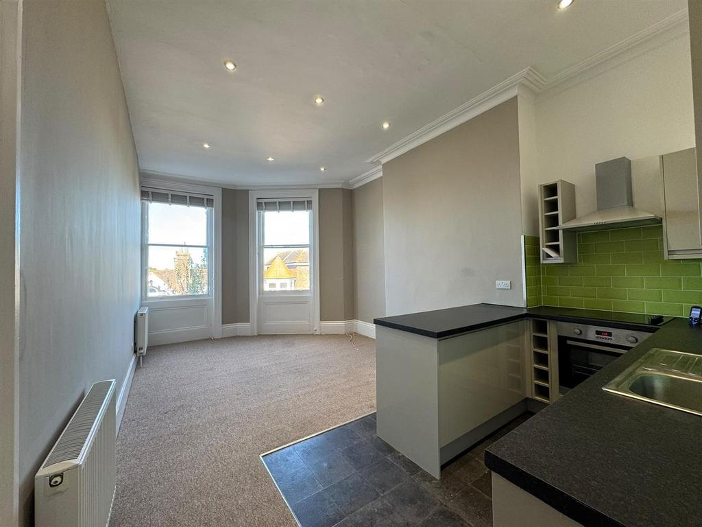 Apartment in Brighton - View 2