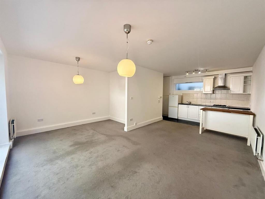 Apartment in Hove - View 2
