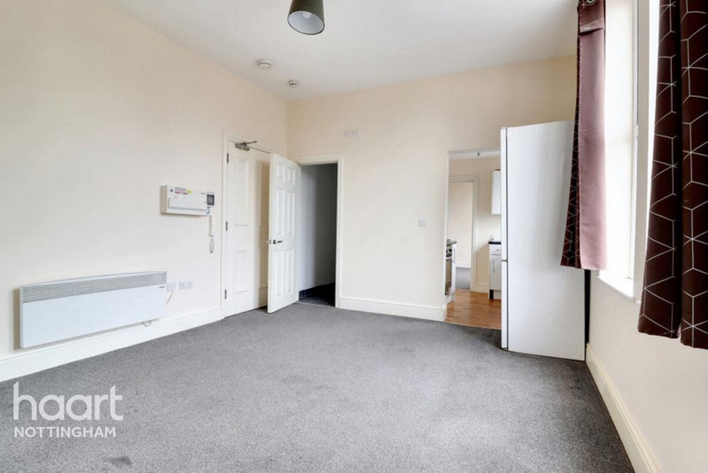 Apartment in NOTTINGHAM - View 4