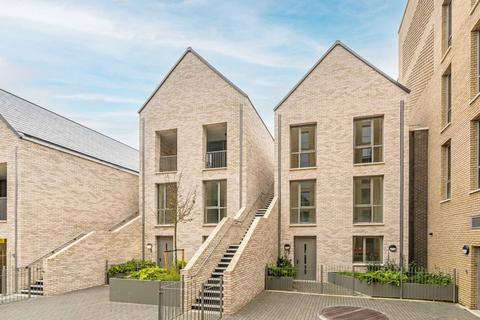 undefined, Coombe Road, New Malden KT3