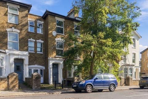 3 bedroom flat to rent, Wilberforce Road, London N4