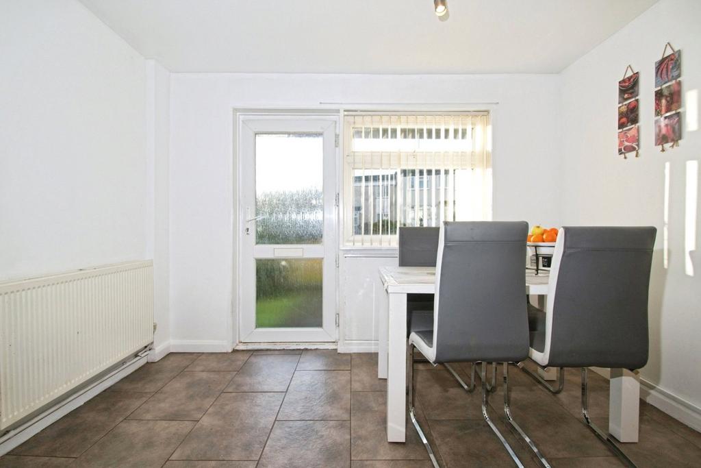 House in South Glamorgan, Llanedeyrn - More