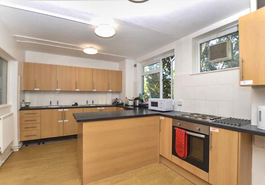 House in Reading - More