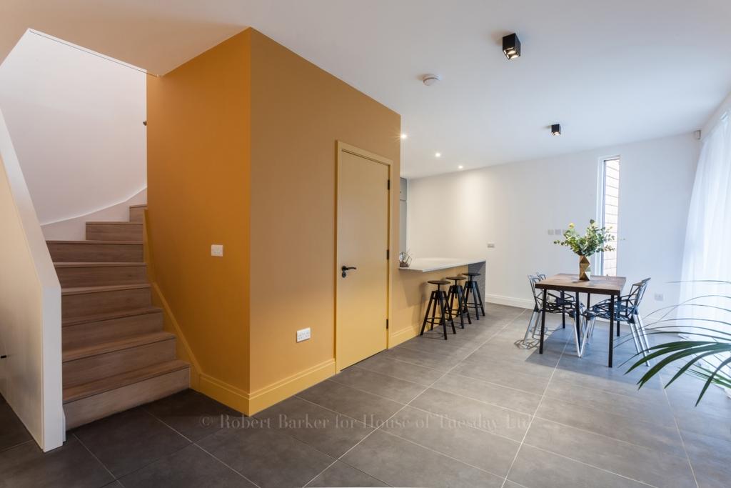 House in London - View 5
