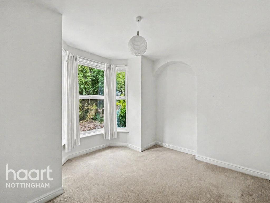 Apartment in Nottingham, Mapperley Park - View 3