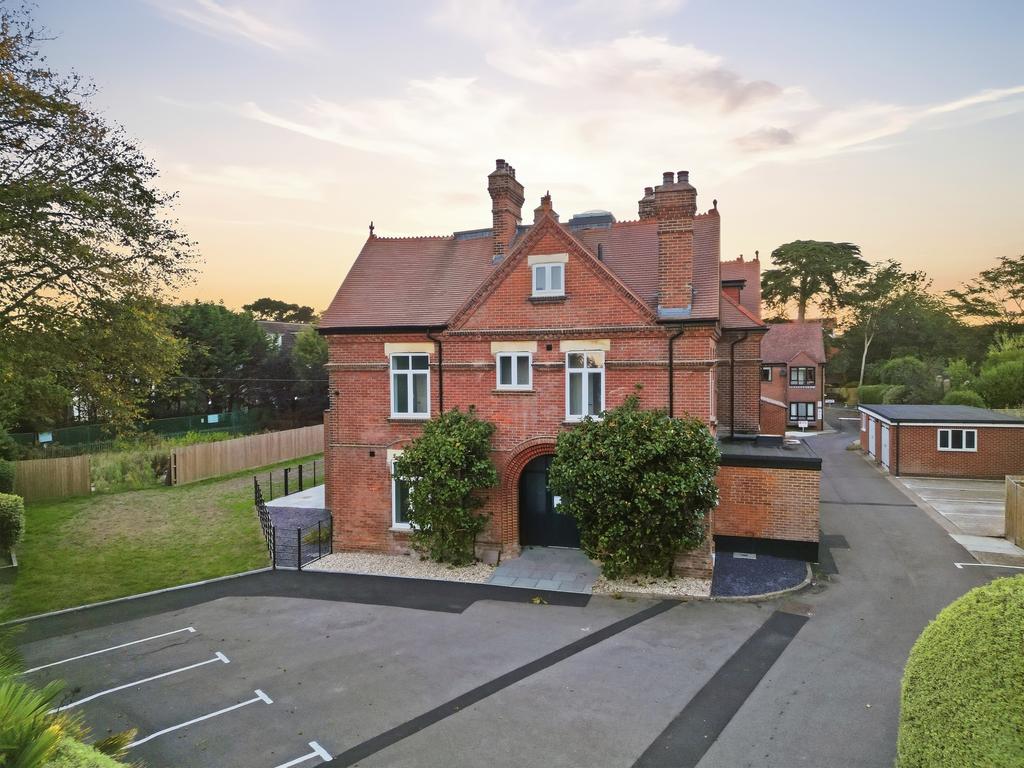Apartment in Bournemouth - View 5