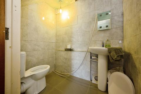 3 bedroom terraced house for sale, Dolphin Place, Aylesbury