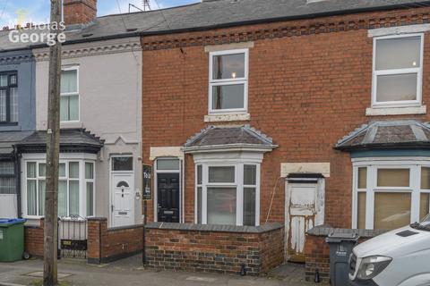 2 bedroom house to rent, Gilbert Road, Smethwick, B66 4PZ