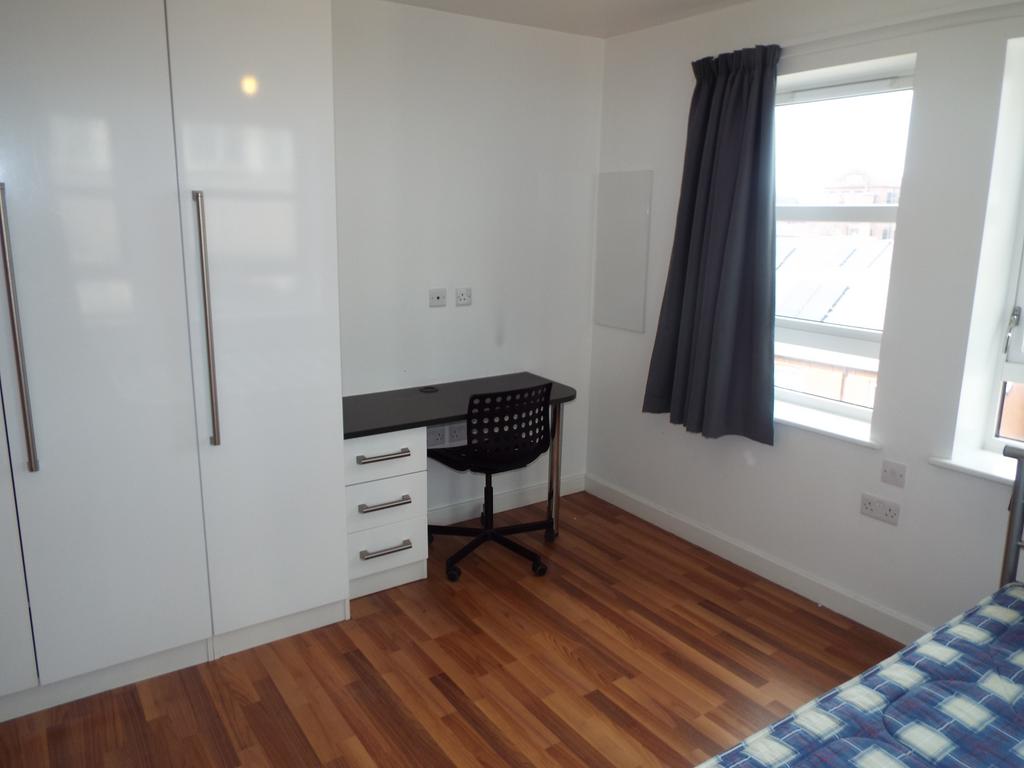 Apartment in Leicester - View 5