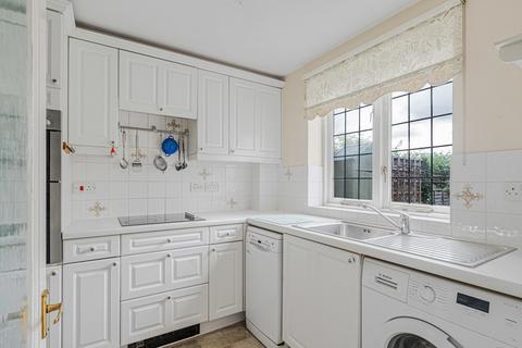 2 bedroom retirement property for sale, Lygon Court, Fairford, Gloucestershire, GL7