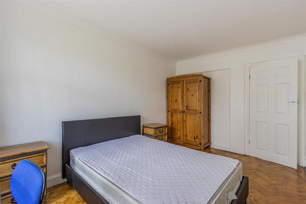 Apartment in Cardiff - More