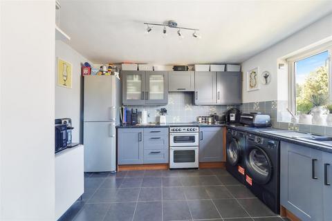 2 bedroom apartment for sale, Tonbridge Close, Banstead