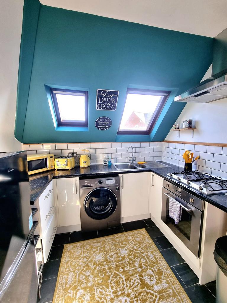 Apartment in Cardiff - View 3