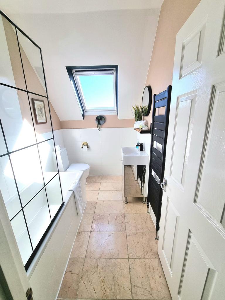 Apartment in Cardiff - More