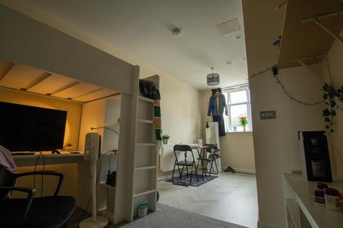 Studio for sale, The Kingsway, Swansea SA1