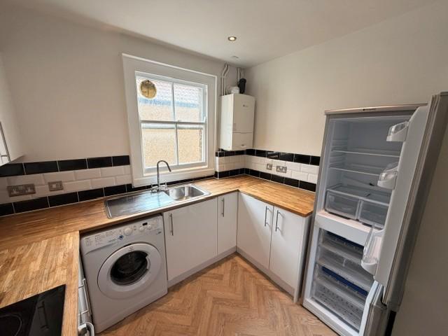 Apartment in Bristol - View 3