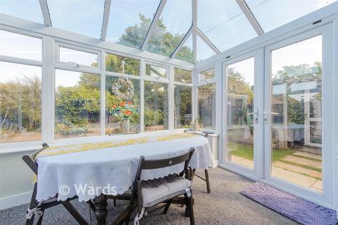 4 bedroom semi-detached house for sale, Hever Court Road, Gravesend DA12