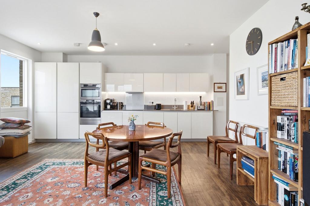 Apartment in Cambridge - More
