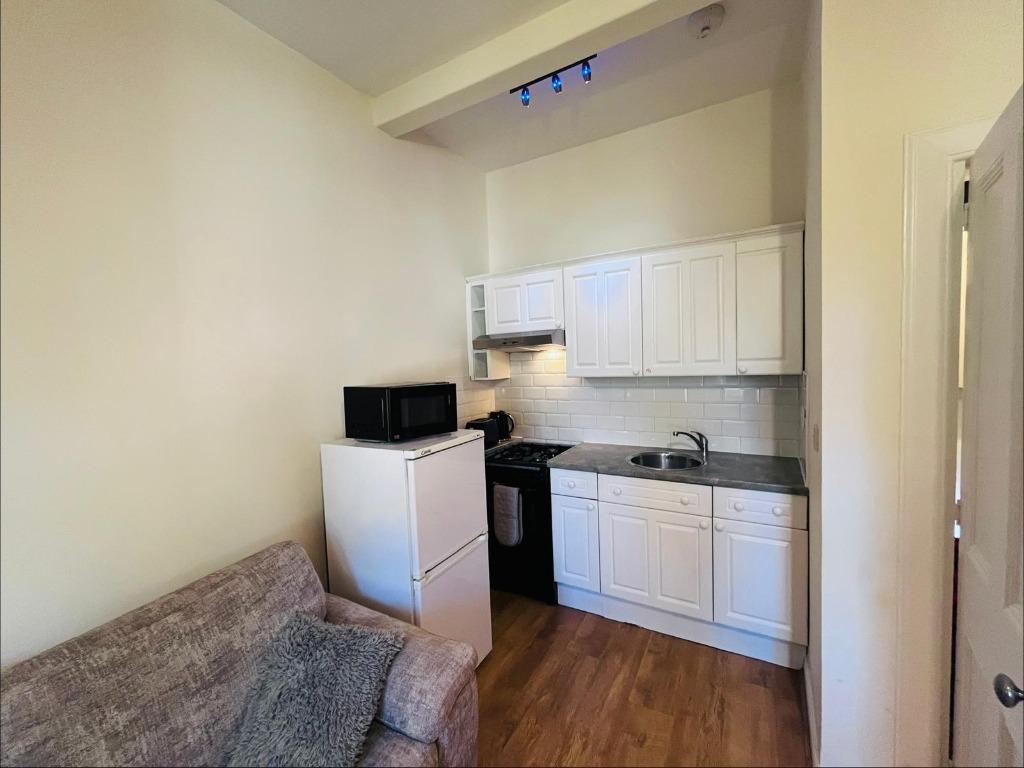 Apartment in Edinburgh - View 4