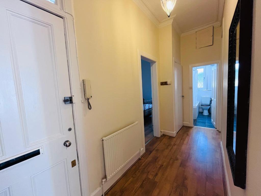 Apartment in Edinburgh - More