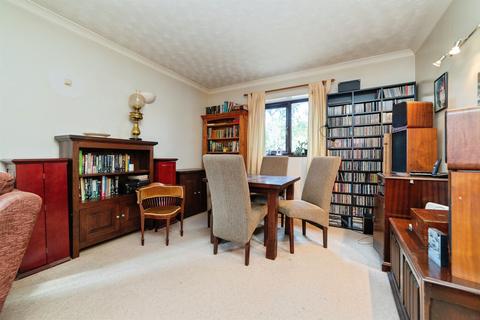 undefined, Elton Road, HERTFORD