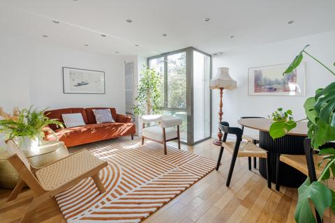 3 bedroom house for sale, Camden Mews, London, NW1