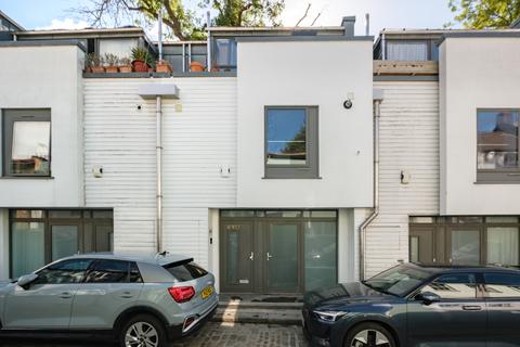 3 bedroom house for sale, Camden Mews, London, NW1