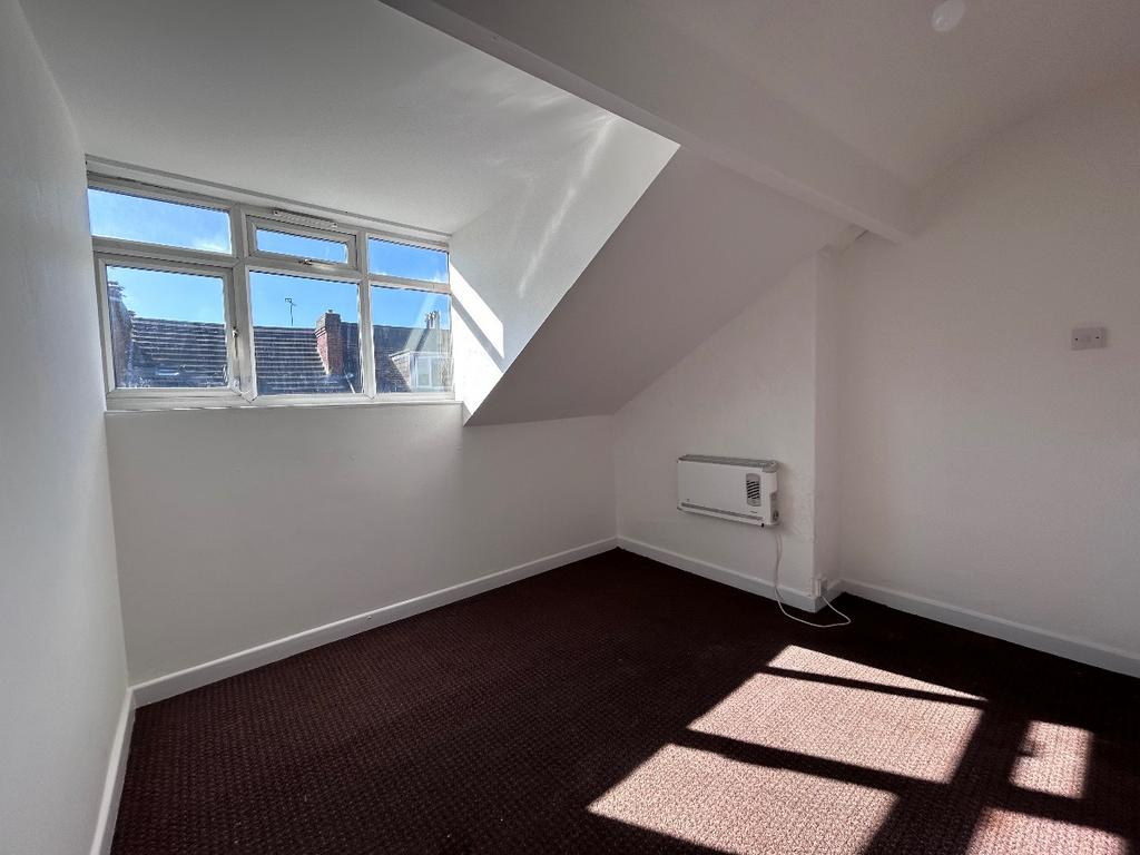 Apartment in Leeds - View 4