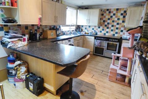 3 bedroom bungalow for sale, Patricia Close, West End
