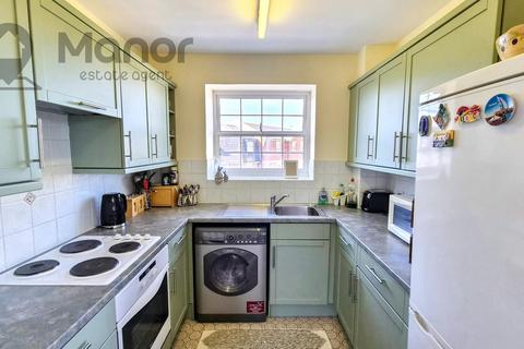 2 bedroom flat for sale, Queensberry Place, Manor Park, E12 6UW