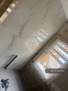 4 bedroom terraced house to rent, Honley Road, London, SE6