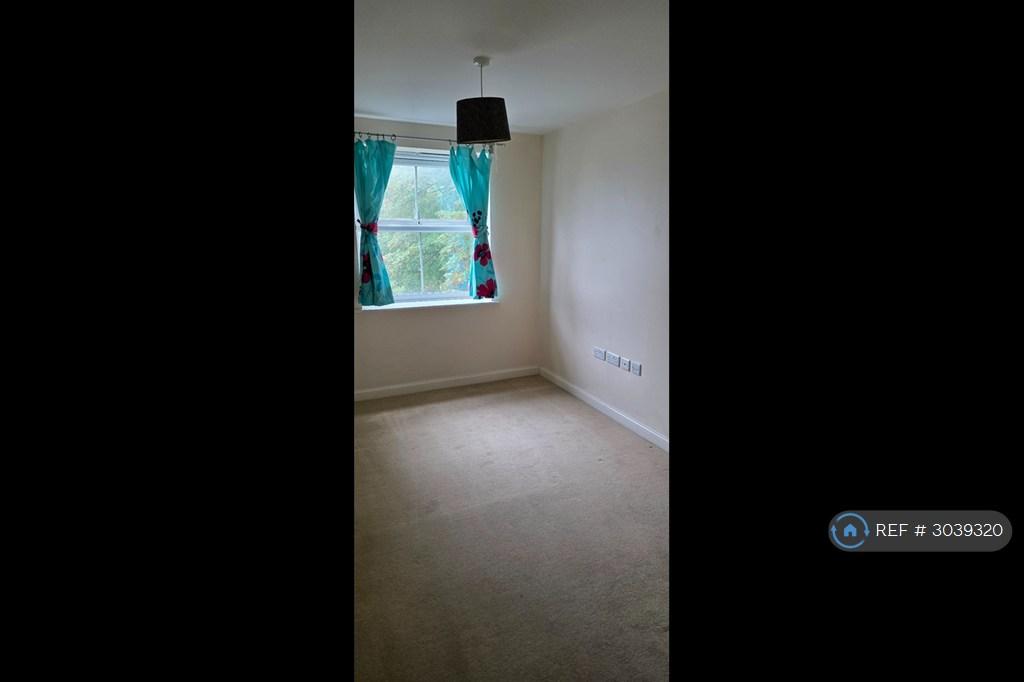Apartment in Patchway, Bristol - More